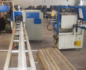 自動下料區(qū)